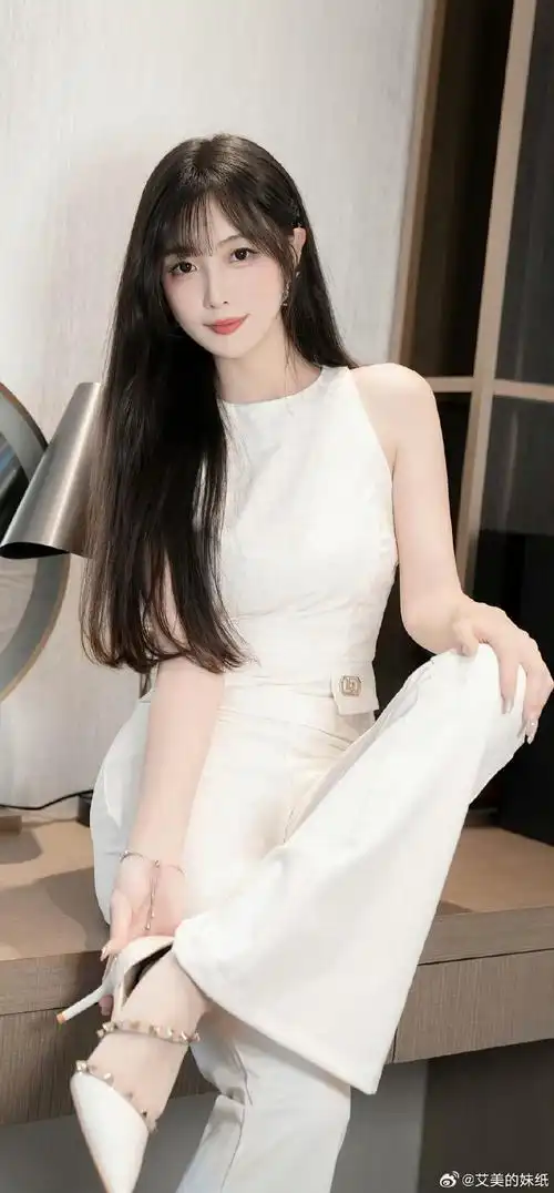 萝莉社第 45 期画师南桥访谈封面